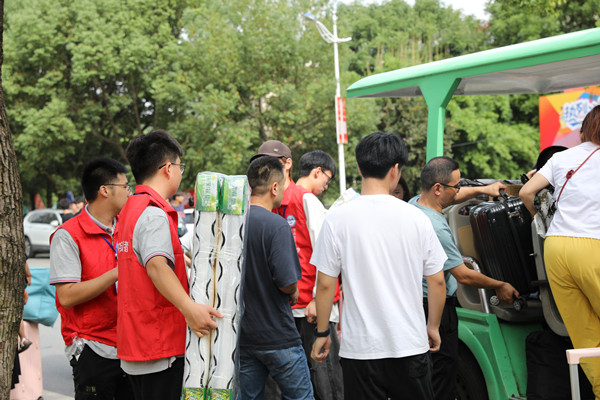 1694840551350821.jpg eq1a1173.jpg